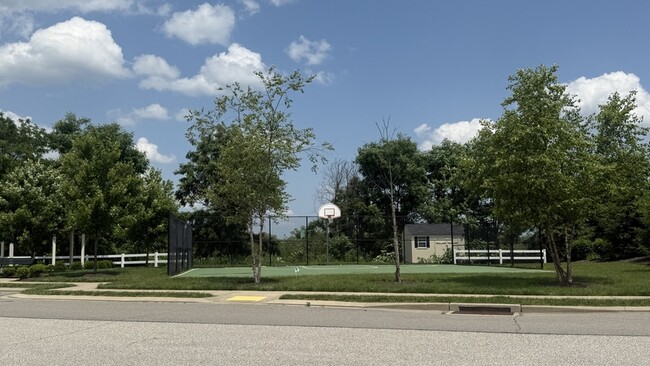 Building Photo - 1816 Rutgers Ln