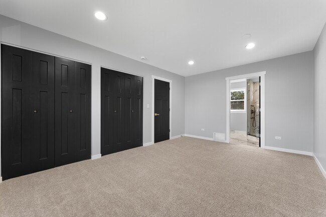 Building Photo - 2N359 Mildred Ave