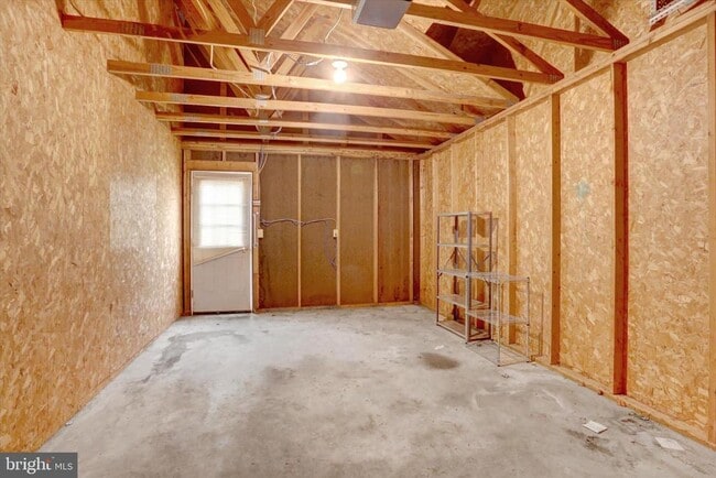 Building Photo - 903 Cambridge Ct