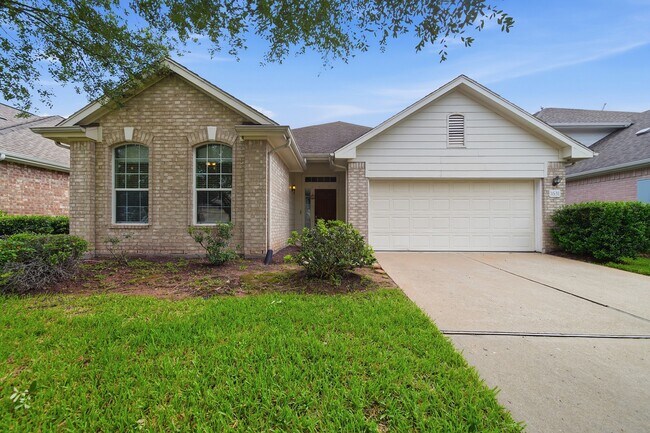 Building Photo - 1631 Crescent Shores Ln
