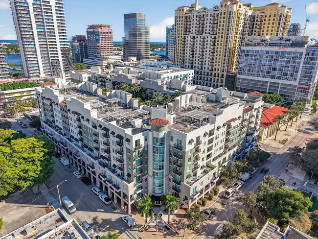 Building Photo - 600 S Dixie Hwy