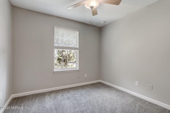Building Photo - 4220 Plantation Oaks Blvd