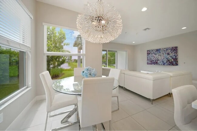 Breakfast area - 15371 Green River Ct