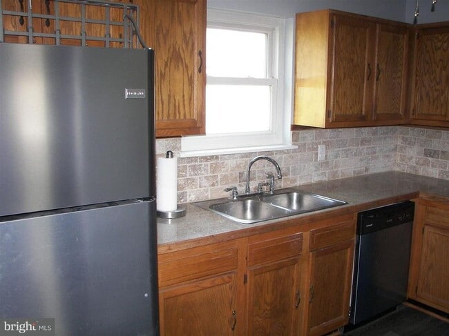 Kitchen - 3770 Equestrian Ct