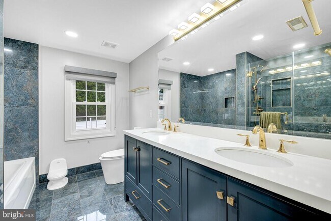 Building Photo - 10904 Gainsborough Rd