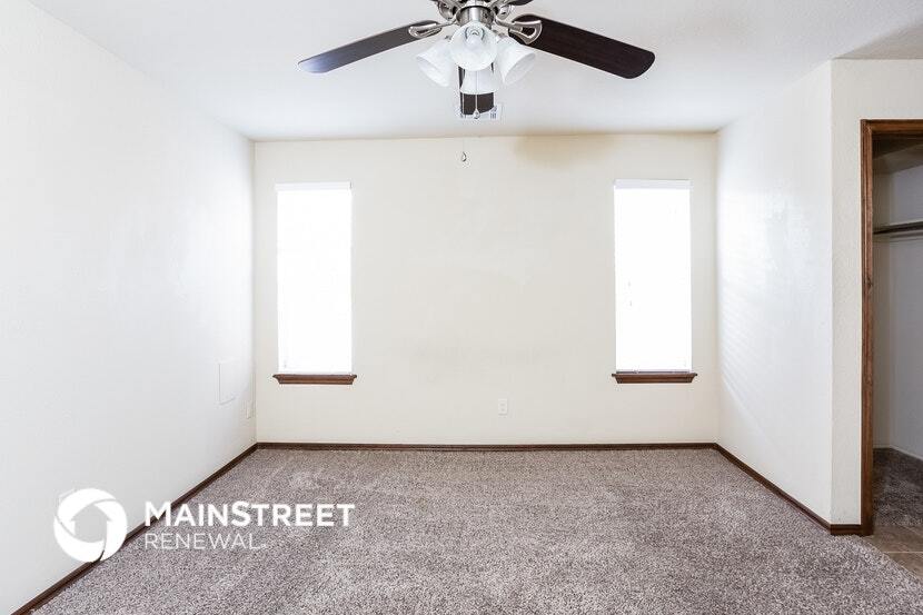 Building Photo - 809 S Silver Leaf Dr