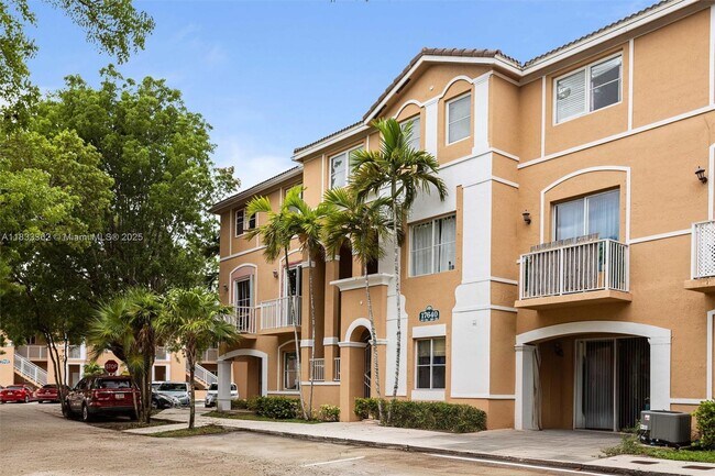 Building Photo - 17640 NW 73rd Ave