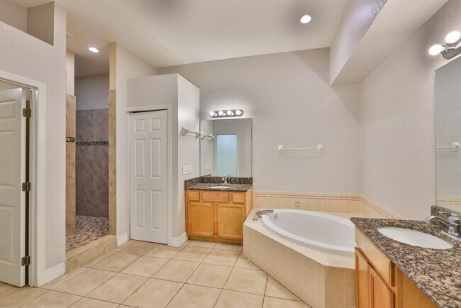 Building Photo - 517 Villa Treviso Ct