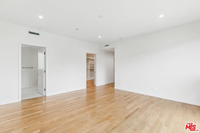 Building Photo - 2610 Corralitas Dr