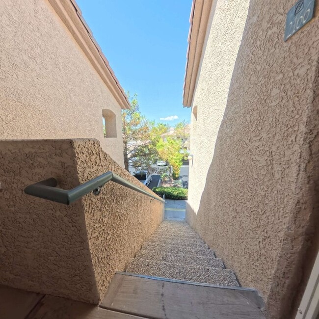 Building Photo - Upgraded 1 Bed 1 Bath Second-Story Condo at Opulence!