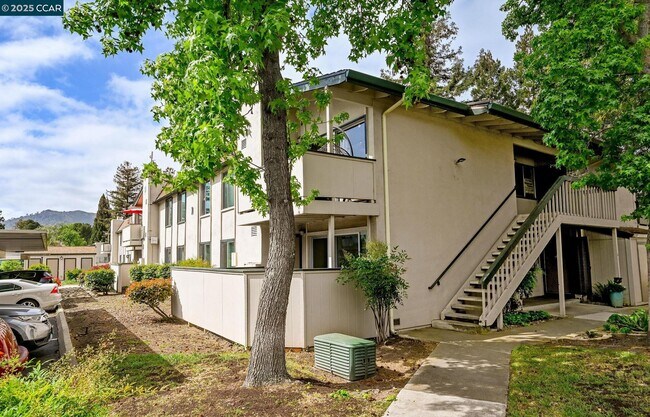 Primary Photo - 5450 Concord Blvd
