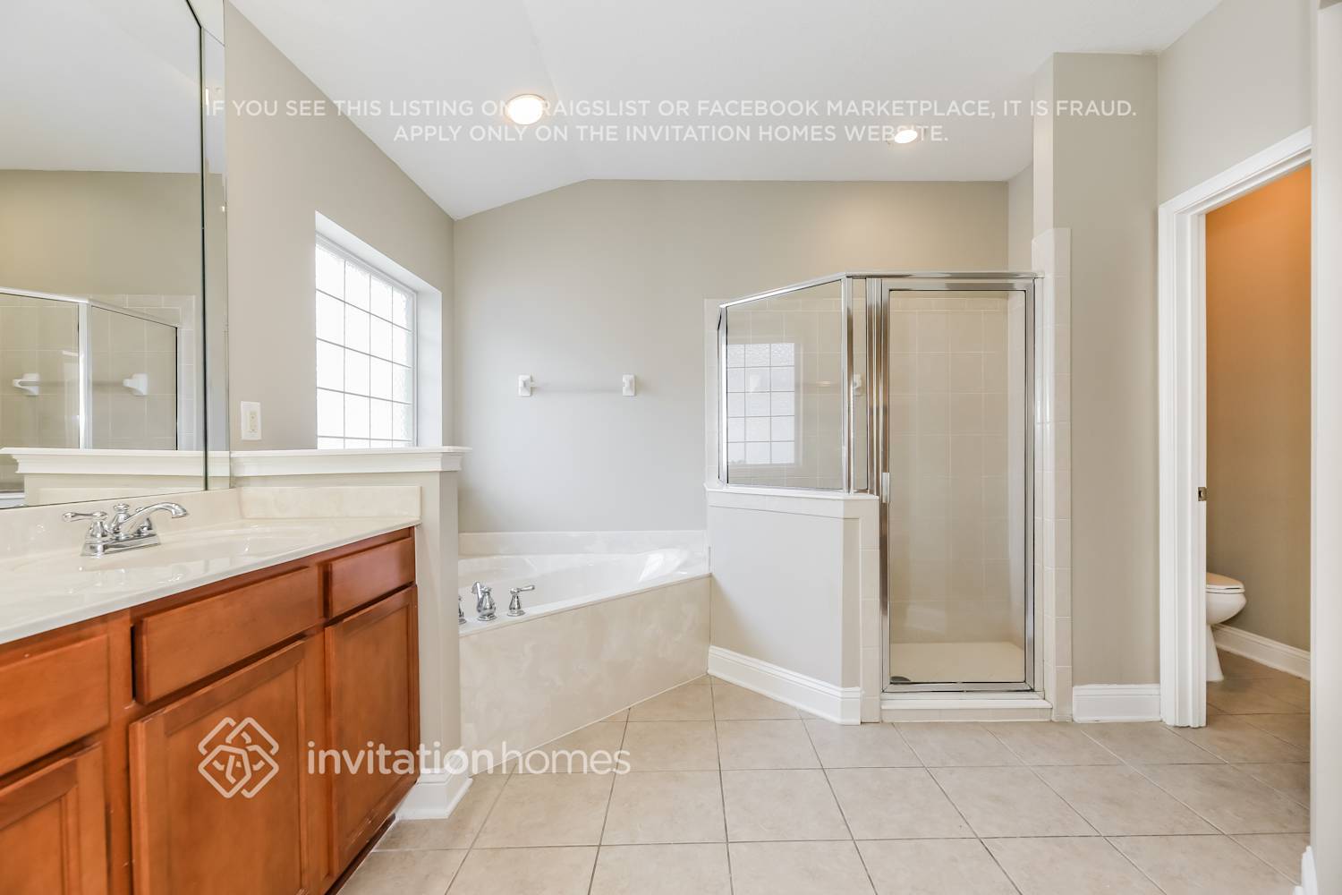 Building Photo - 14857 Falling Waters Dr