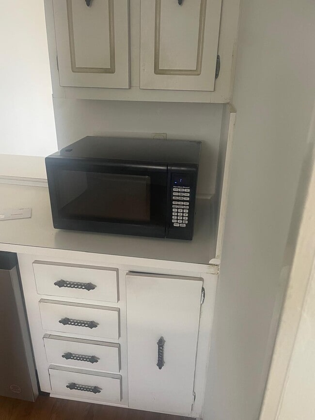 Building Photo - 2571 Aragon Blvd