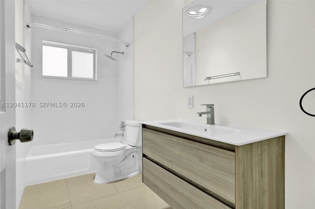 Building Photo - 16453 NE 33rd Ave