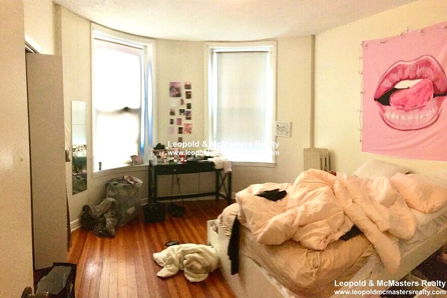 Building Photo - 1132 Commonwealth Ave