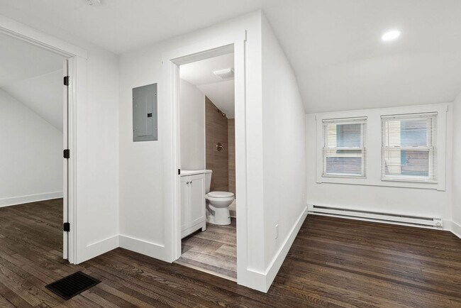 Building Photo - 414 Herkimer St