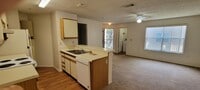 Building Photo - Large one bedroom condo