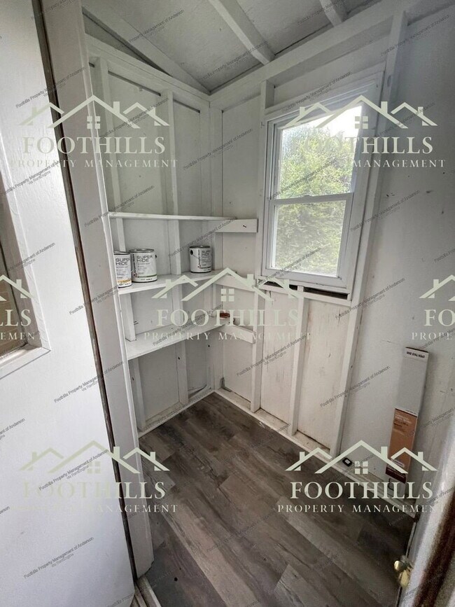 Building Photo - 2704 Whitehall Ave