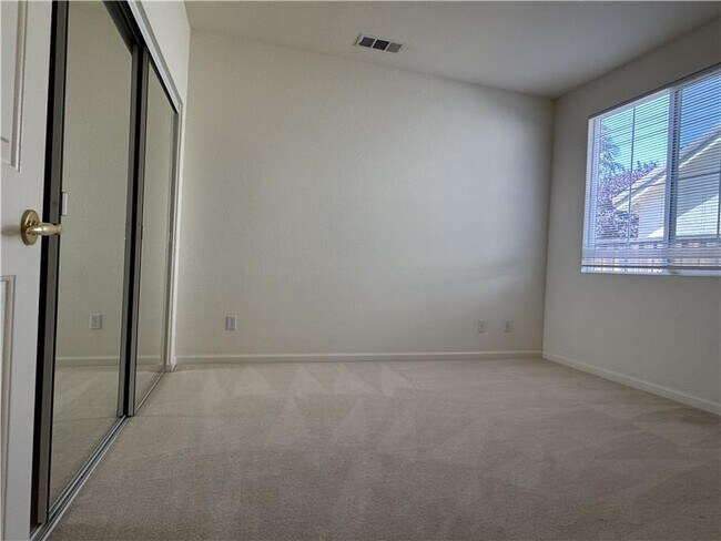 Building Photo - 4641 Palomino Way
