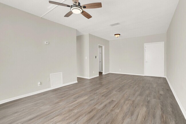 Building Photo - 299 SW 7th St