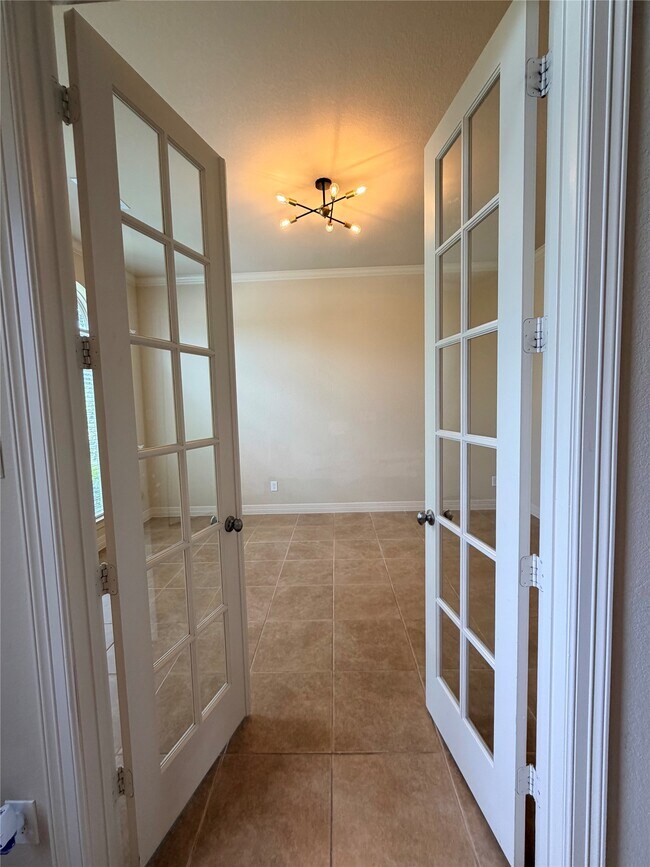 Building Photo - 5423 Lachlan Springs Ln