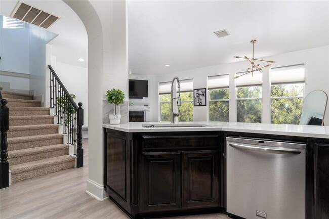 Building Photo - 2635 Villa Di Lago Dr