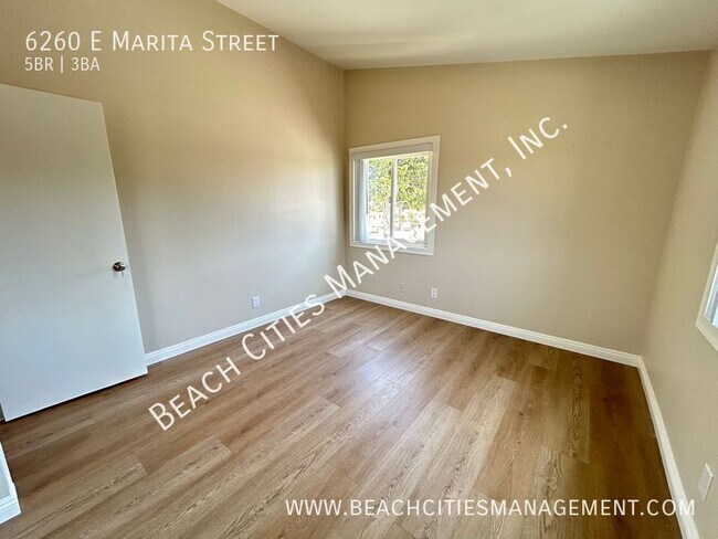 Building Photo - 6260 E Marita St