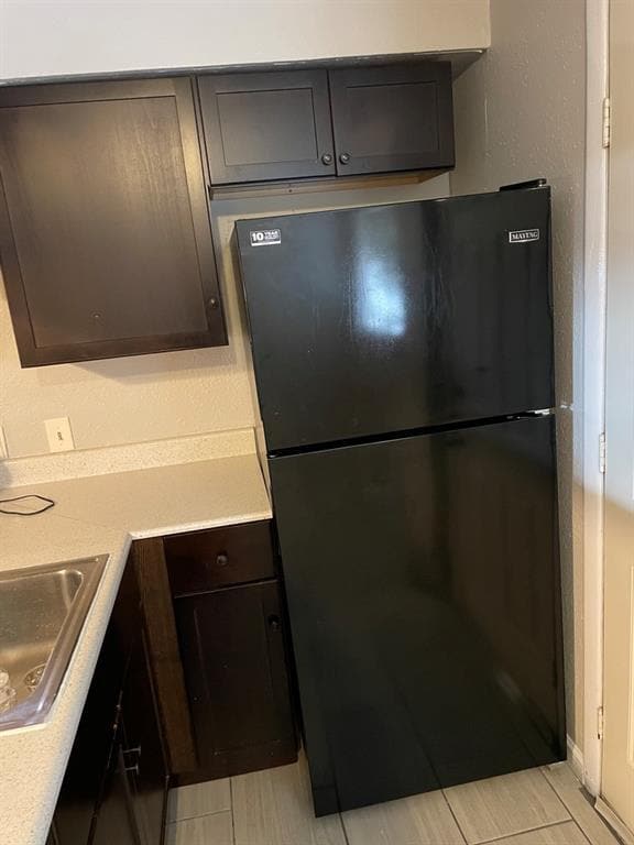 Building Photo - 300 Canion St