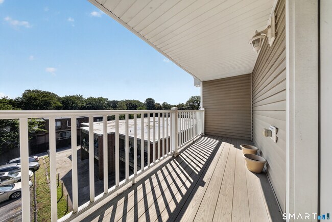 Building Photo - 88 Maple Tree Ave