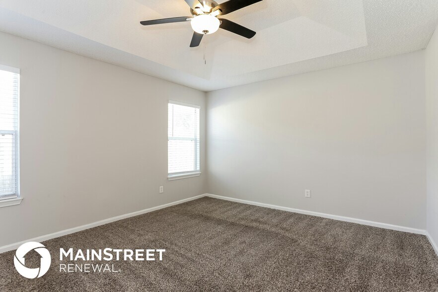 Building Photo - 3757 Woodbriar Dr