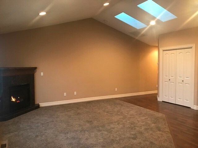 Building Photo - 3Bd/2Ba Single Story House - Available to View!