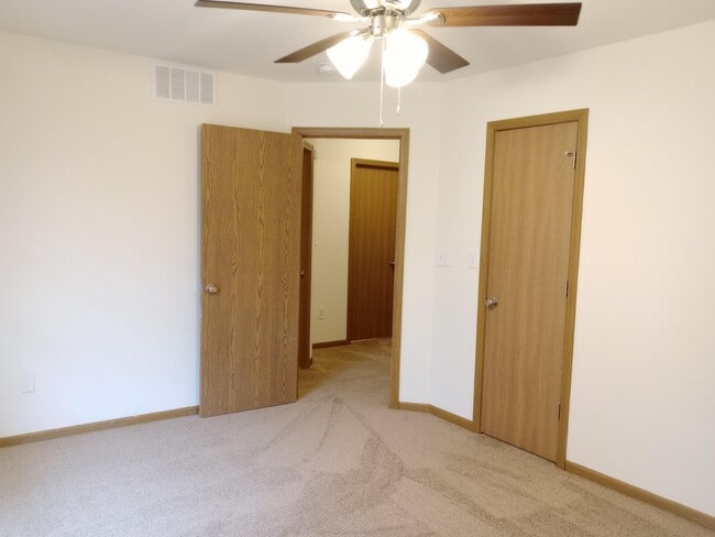 Building Photo - 5718 Canaveral Dr