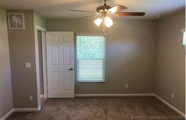 Building Photo - 4502 SW Yamada Dr