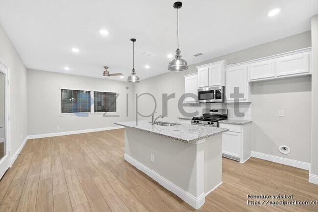 Building Photo - 212 Griffith Dr