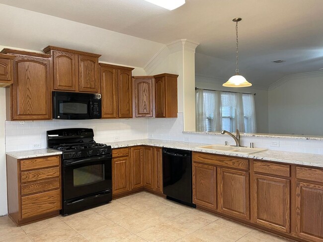 Building Photo - Property for Lease in Little Elm!
