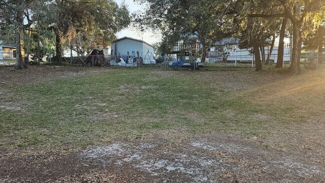 Building Photo - Charming 3-Bedroom Ranch-Style Home in Beautiful Groveland — Your Florida Retreat!