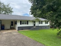 Building Photo - Charming Home in Saks