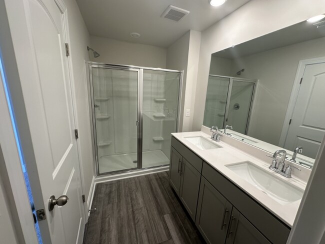 Building Photo - 4525 Skywood Ln