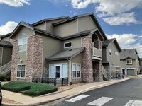 Building Photo - 3235 S Walden Ct