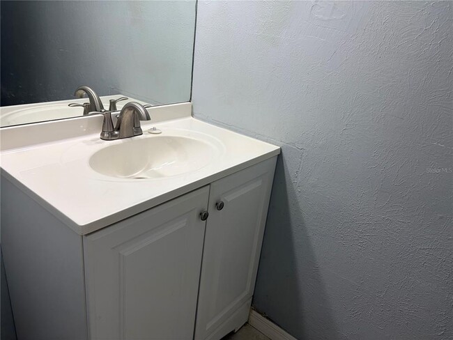 Building Photo - 1800 Warringwood Dr