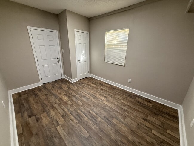 Building Photo - 741 E Trigg Ave