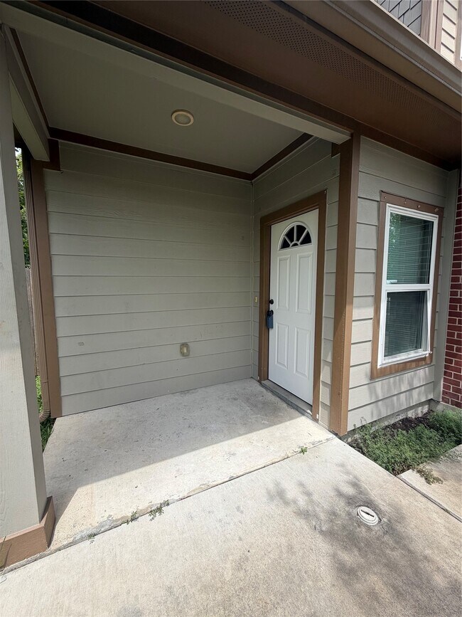Building Photo - 8111 Sealey St