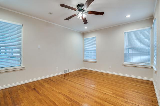 Building Photo - 6943 Bob O Link Dr