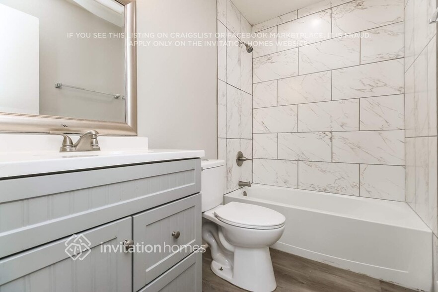 Building Photo - 11219 N 41st Ave