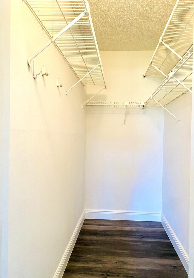Building Photo - 256 Mansfield F