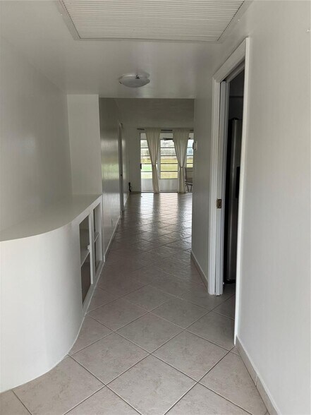 Building Photo - 2651 S Course Dr