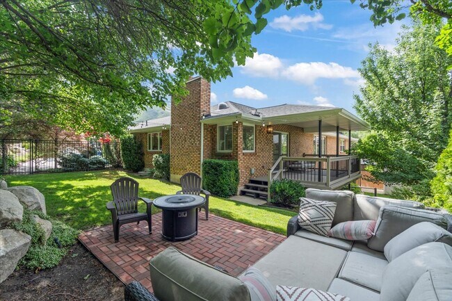 Building Photo - 8022 Deer Creek Rd