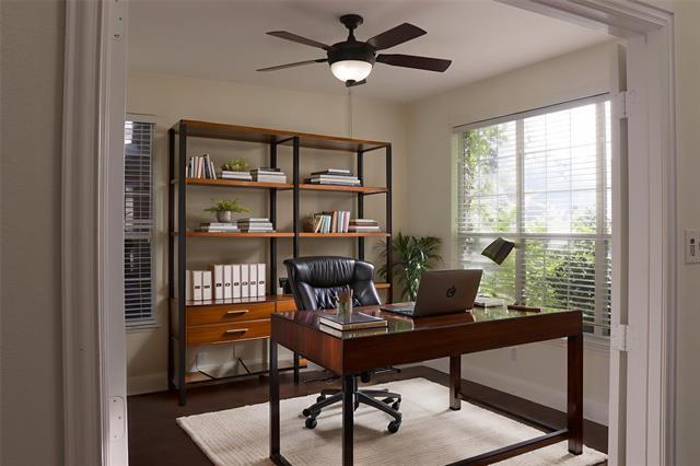 Building Photo - 812 Brookwater Dr