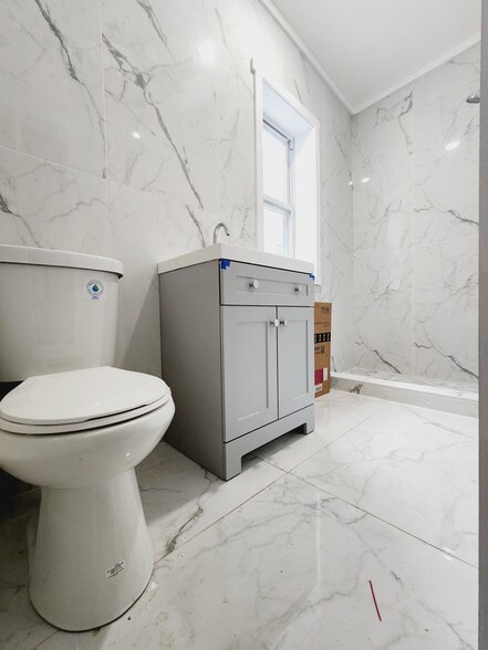 940 Westside Ave 4 - 949 W Side Ave