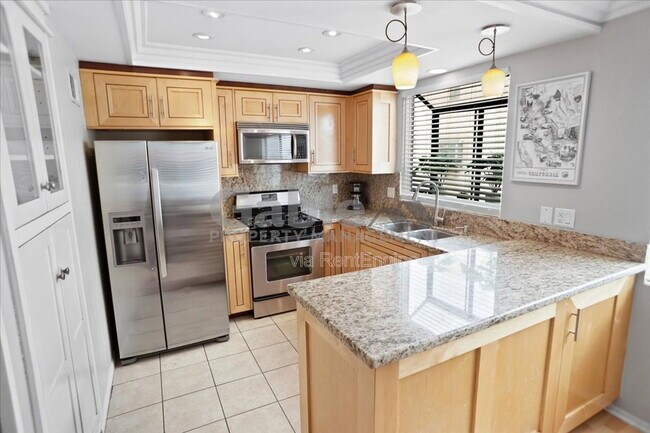 Building Photo - 27663 Ironstone Dr